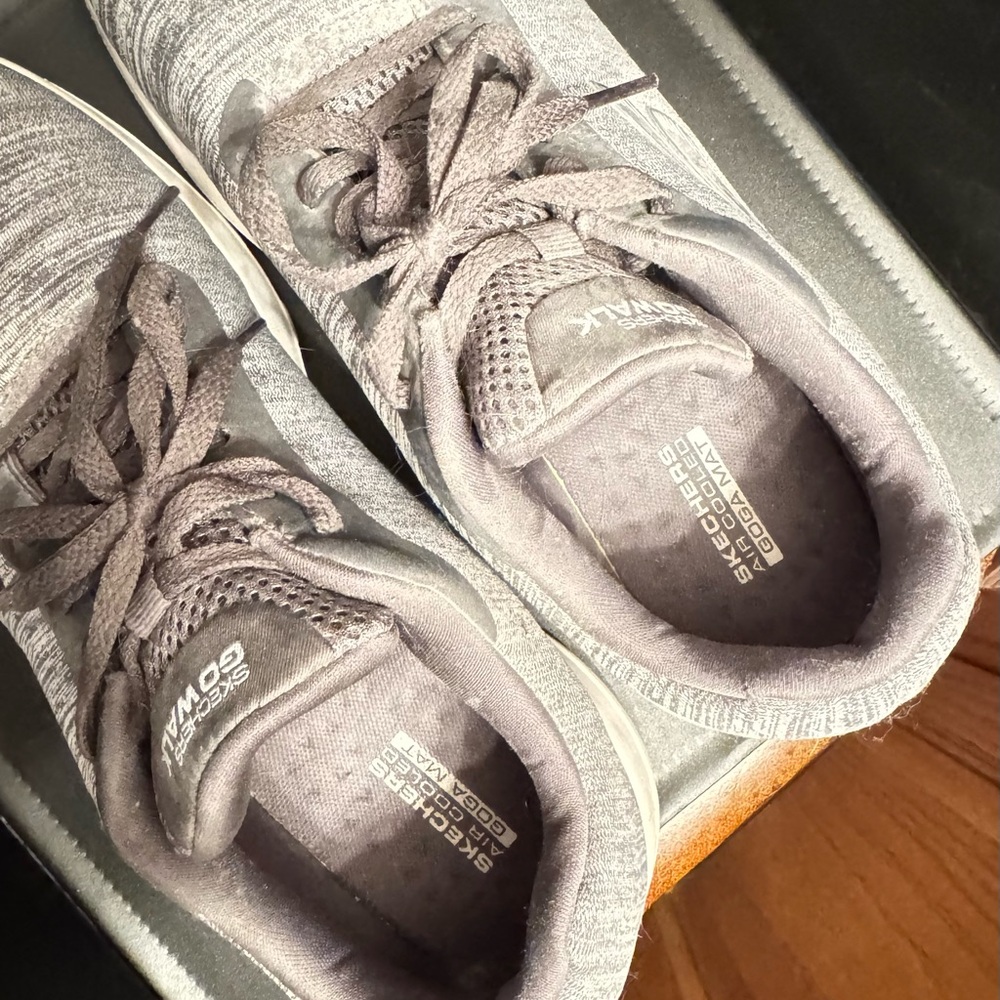 Skechers Woman’s Heather Light Gray Go Walk Walking Sneakers Shoes with air cool - Picture 4 of 11